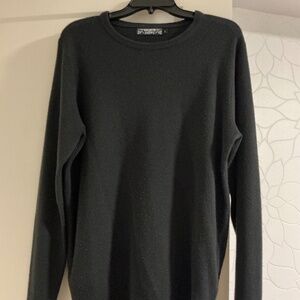 Black super soft acrylic sweater. almost as soft as casmere! Size L